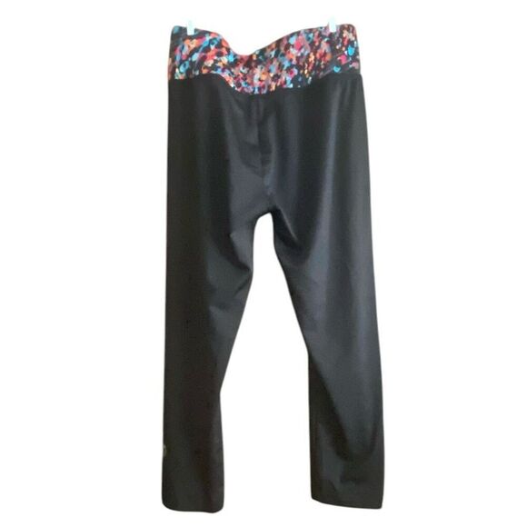 Disney Parks Womens Minnie Mouse Activewear Set Jacket & Capri Size XS - Picture 7 of 8